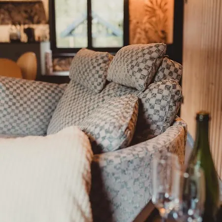 O Nano Glamping Chalet