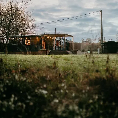 O Nano Glamping Σαλέ *